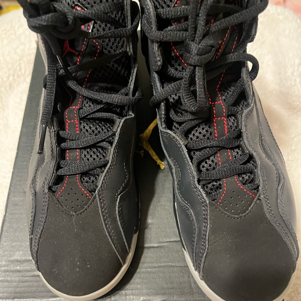 Jordan True Flight BP GS Sneakers - Black and Red. Size 3Y brand New